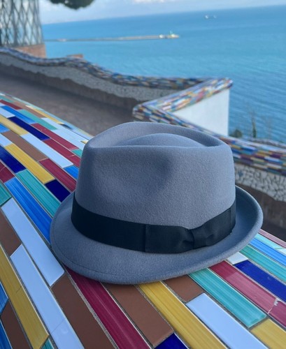 Cappello trilby grigio